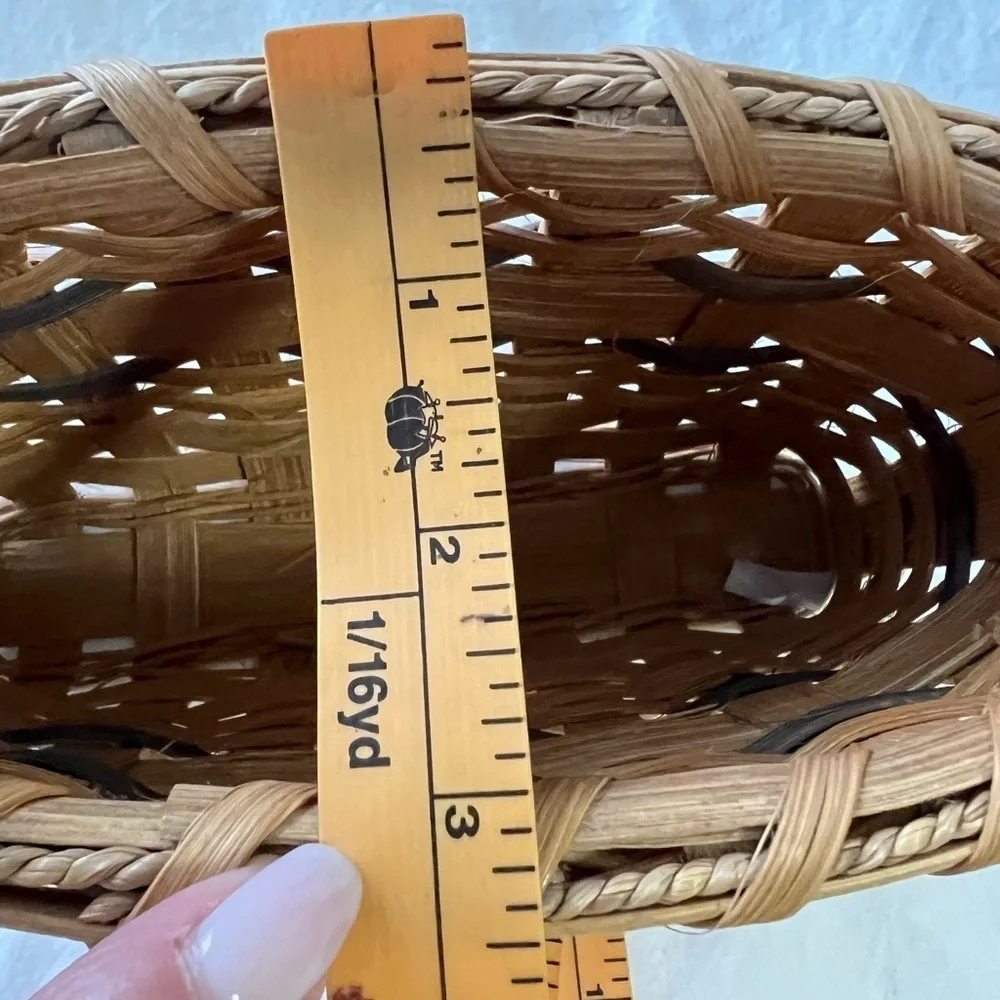 Vintage Small Amish Made Basket Handwoven Signed.